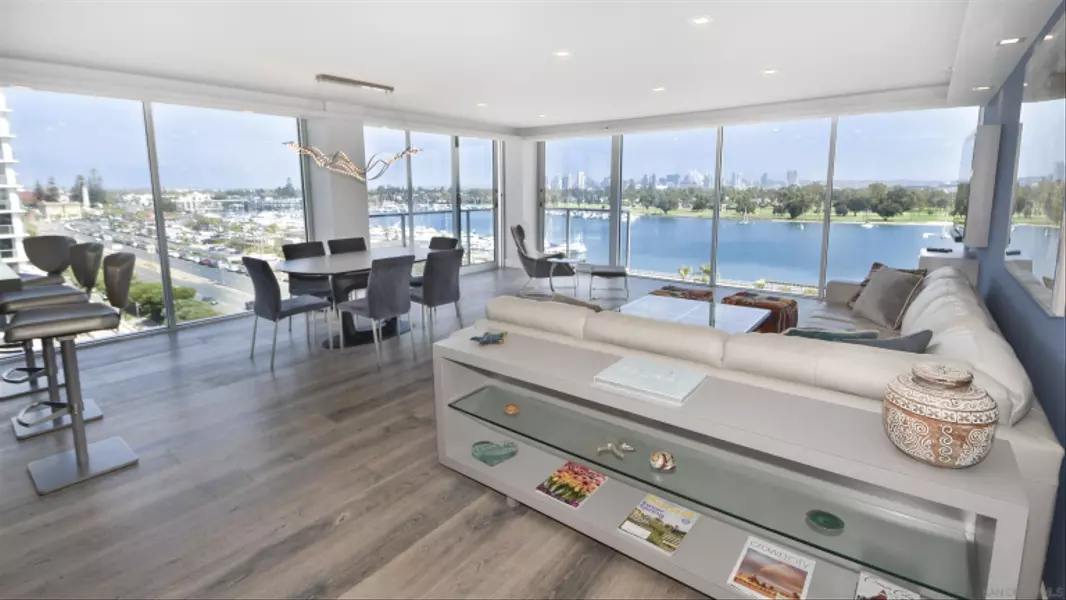 1810 Avenida del Mundo #704, Coronado, CA 92118