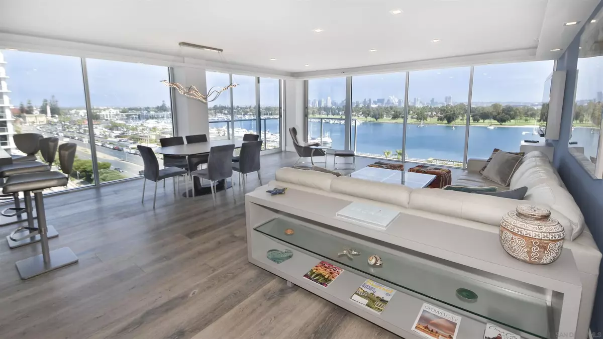 Coronado, CA 92118,1810 Avenida del Mundo #704
