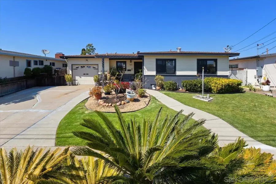 8850 Raejean Ave, San Diego, CA 92123