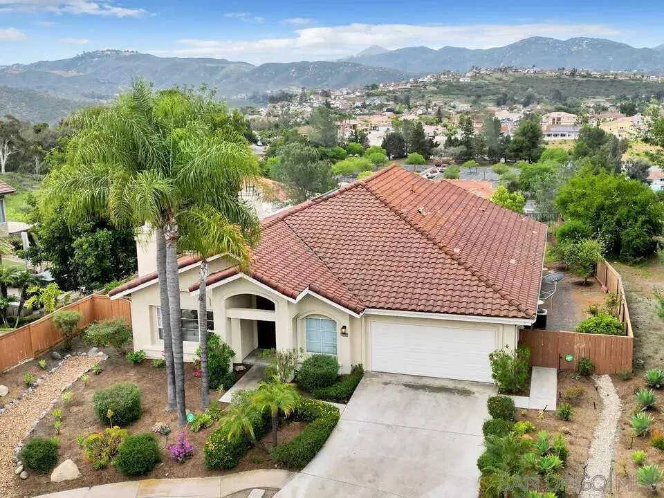 El Cajon, CA 92019,2002 Chardon Ln