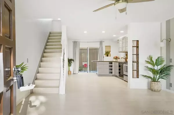 2772 Ariane Dr #70, San Diego, CA 92117