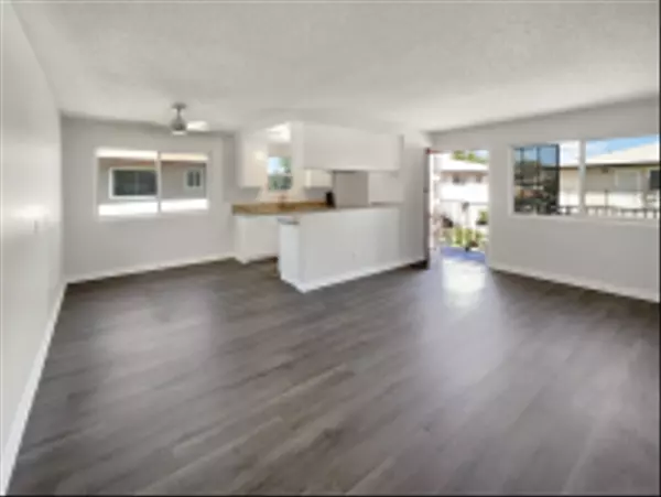 Santee, CA 92071,9860 Mission Viejo Ct #4