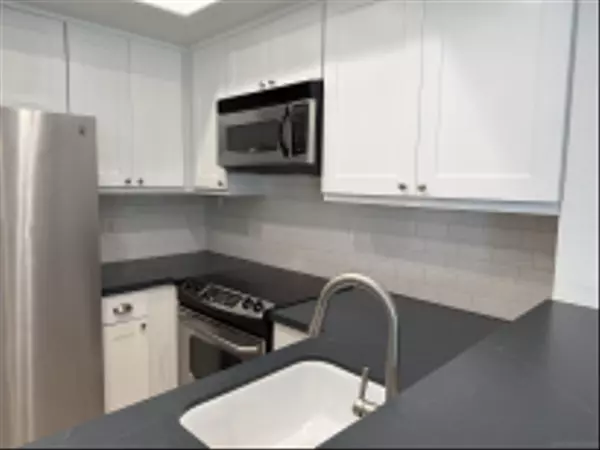 San Diego, CA 92101,620 State St #115