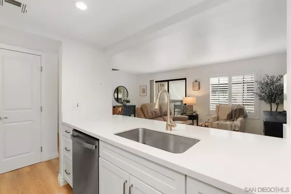 San Diego, CA 92128,15086 Avenida Venusto #223