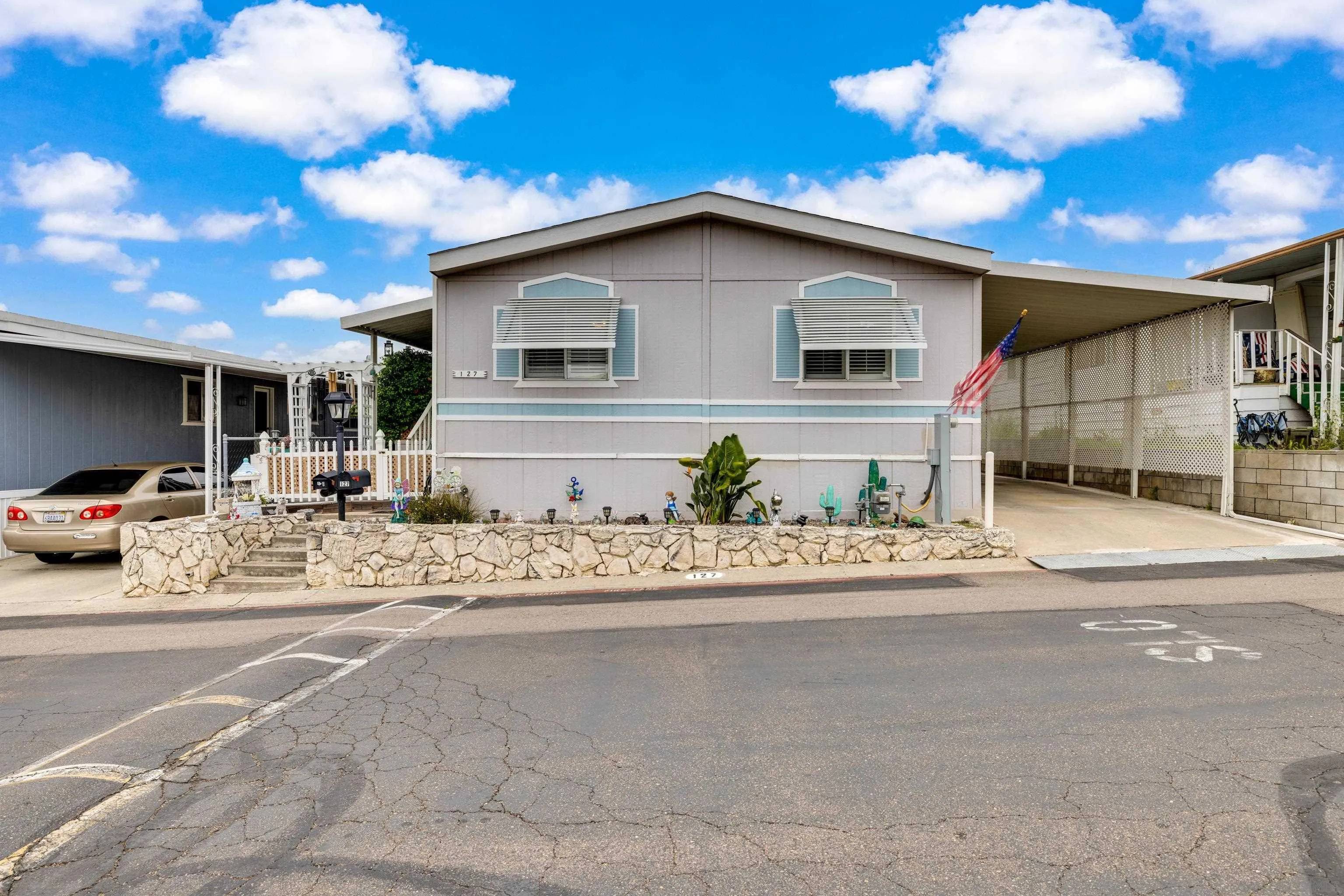 8701 Mesa Rd #SPC 127, Santee, CA 92071