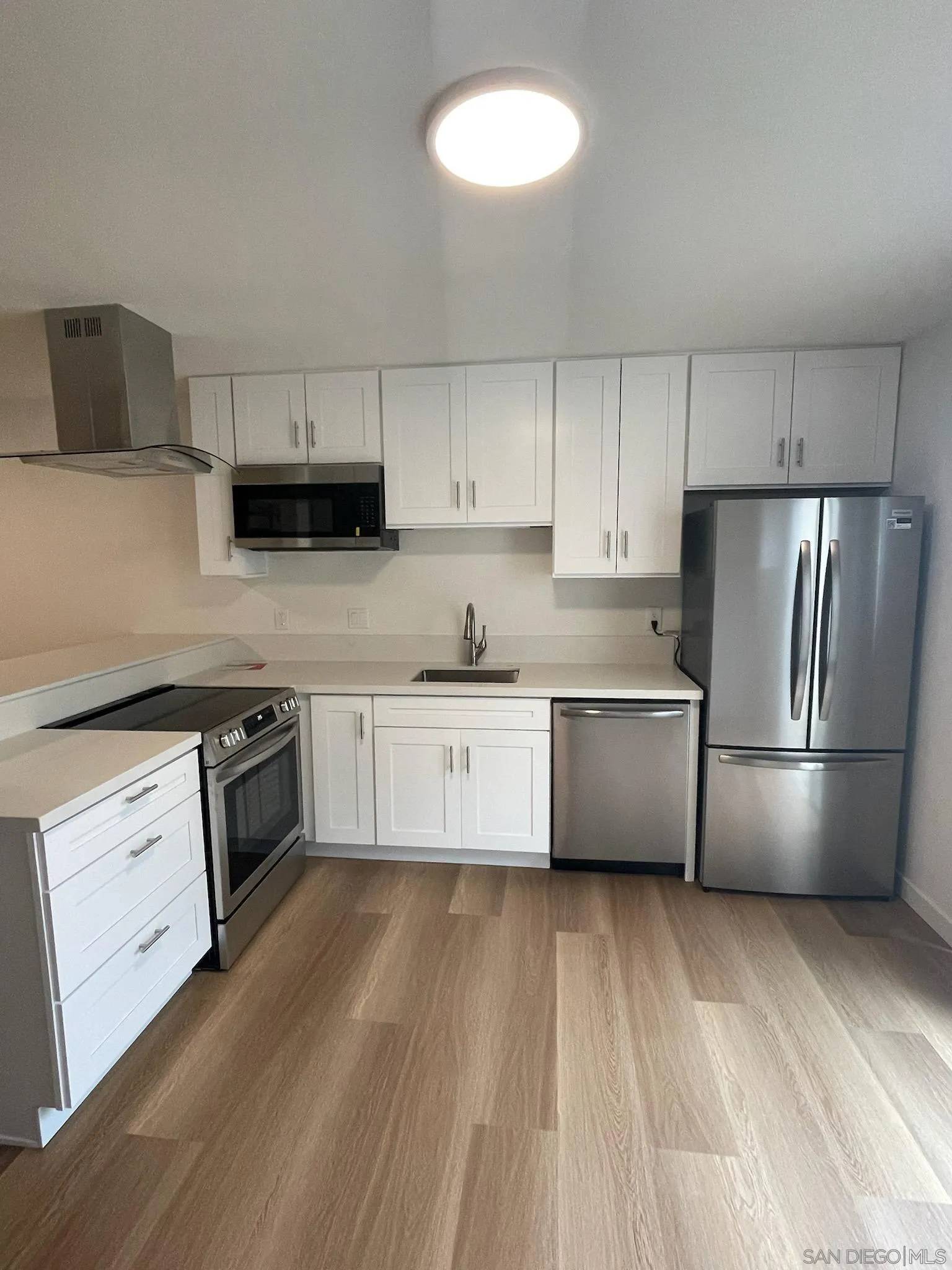 San Diego, CA 92122,7924 Camino Jonata