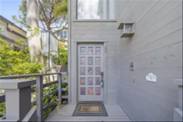 San Diego, CA 92103,2871 Brant St
