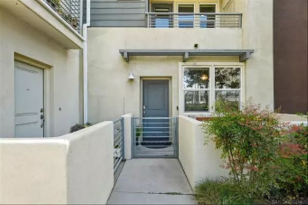 Escondido, CA 92025,219 Antoni Gln #1206