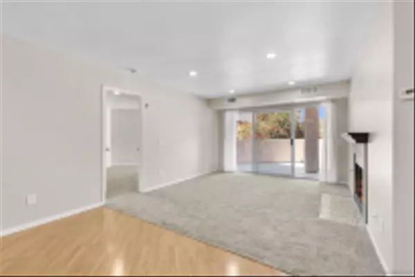 San Diego, CA 92111,7127 Camino Degrazia #127