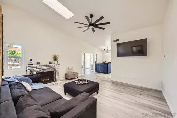Santee, CA 92071,10060 E GLENDON CIRCLE