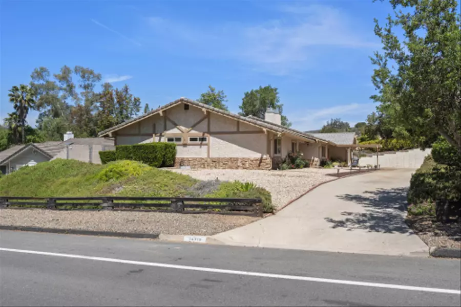 24318 Watt Rd, Ramona, CA 92065