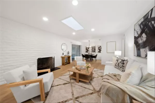 San Diego, CA 92128,16687 Bernardo Oaks Dr