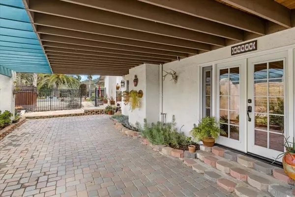 26036-38 Kaywood Terrace, Escondido, CA 92026