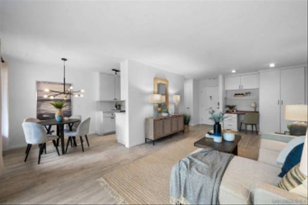 San Diego, CA 92109,4600 Lamont St #212