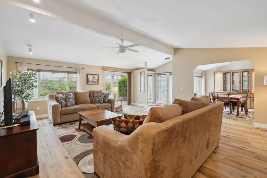 1831 Nova Gln, Escondido, CA 92026