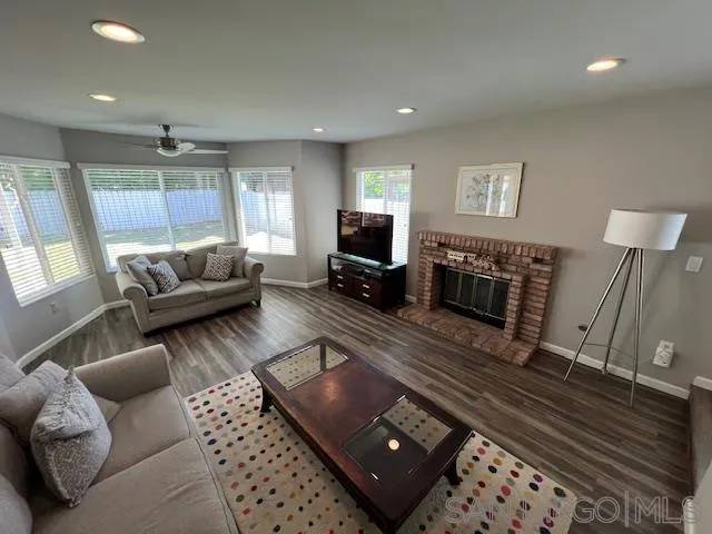 El Cajon, CA 92019,11935 Via Granero
