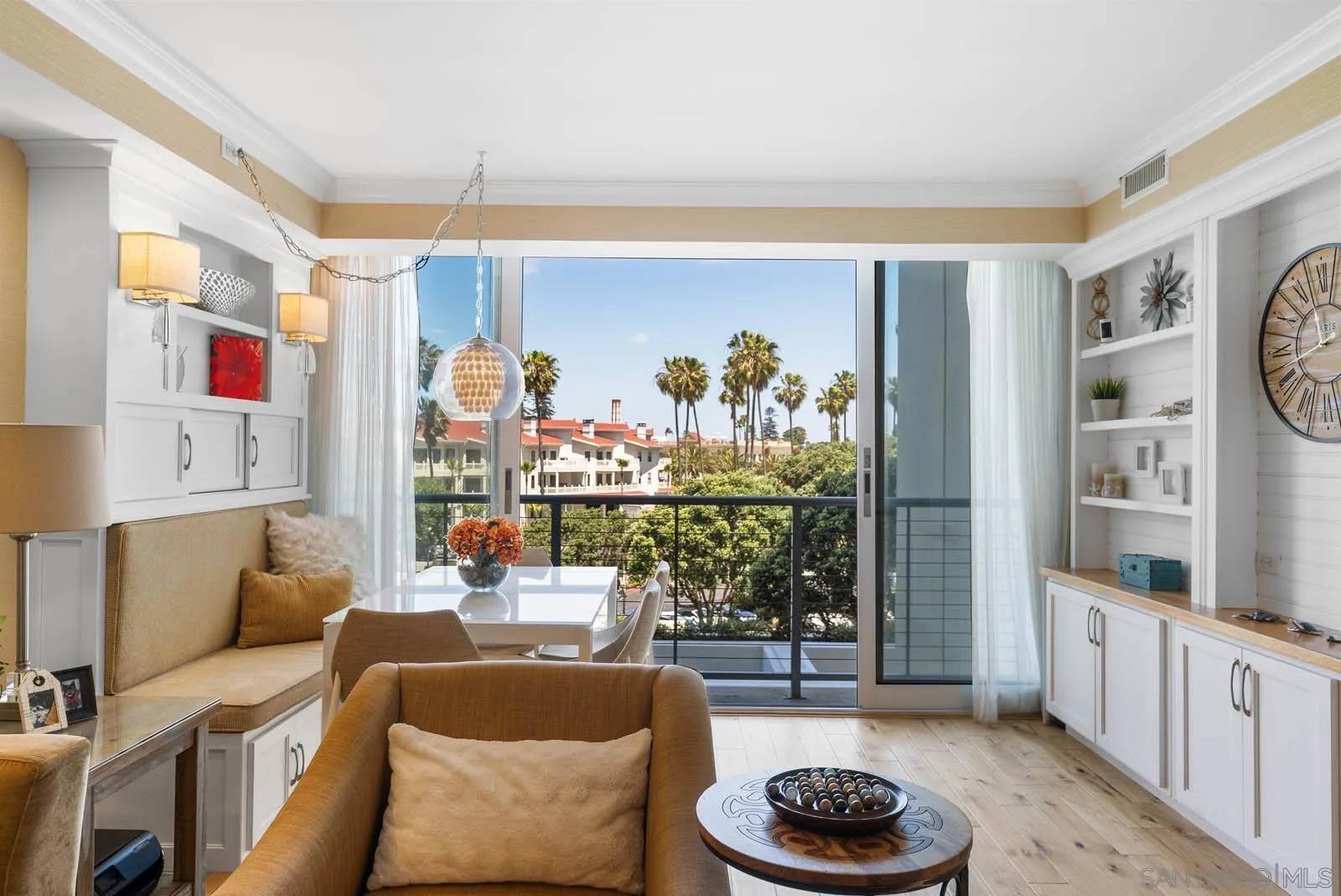 Coronado, CA 92118,1720 Avenida Del Mundo #209