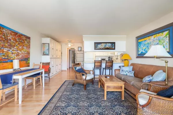 1638 Pomona, Coronado, CA 92118