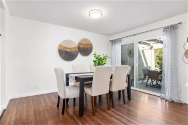 La Mesa, CA 91942,5637 Lake Murray Blvd #C