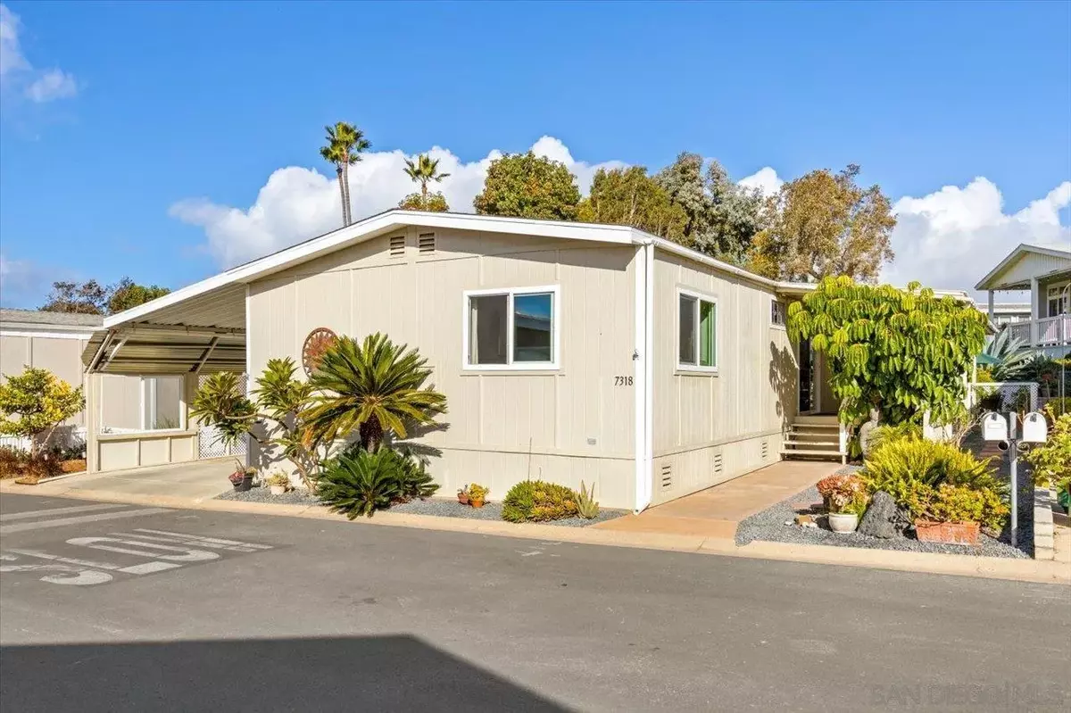 Carlsbad, CA 92011,7318 San Luis Street