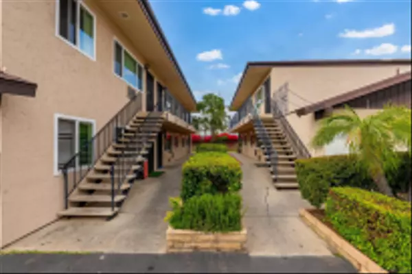 El Cajon, CA 92021,978 Peach Ave