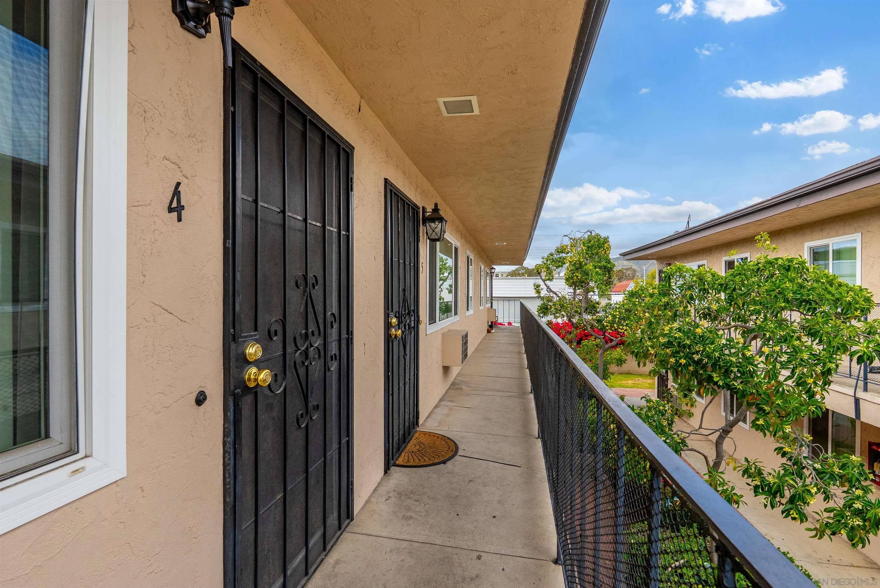 El Cajon, CA 92021,978 Peach Ave