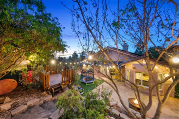 Alpine, CA 91901,2166 Larkspur