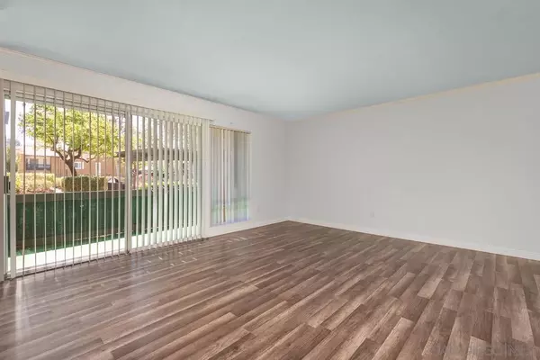 San Diego, CA 92127,17131 W Bernardo Dr #104