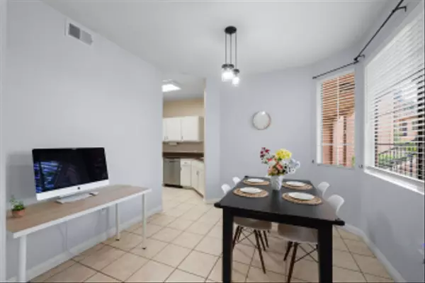 San Diego, CA 92128,18782 Caminito Cantilena #141