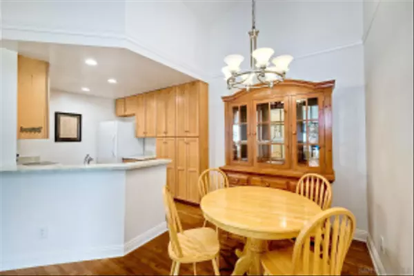 San Diego, CA 92111,7163 Camino Degrazia #116