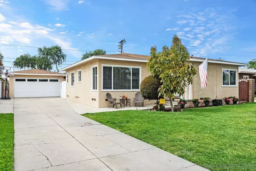 1106 E Santa Fe Ave, Fullerton, CA 92831