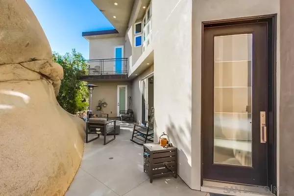 Escondido, CA 92026,28548 Meadow Glen Way W