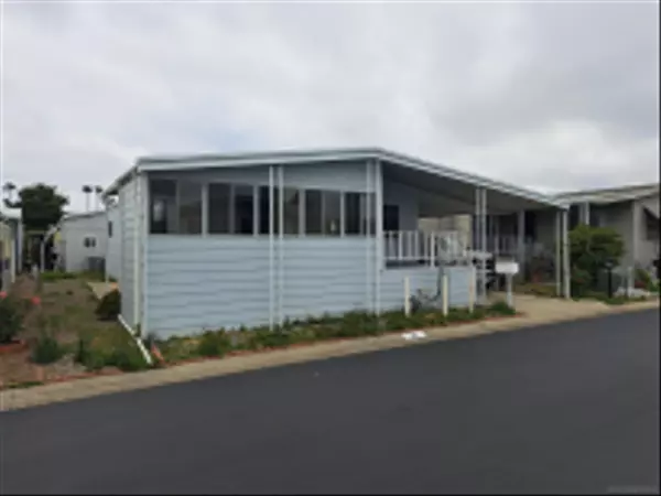 1010 E Bobier Dr #81, Vista, CA 92084