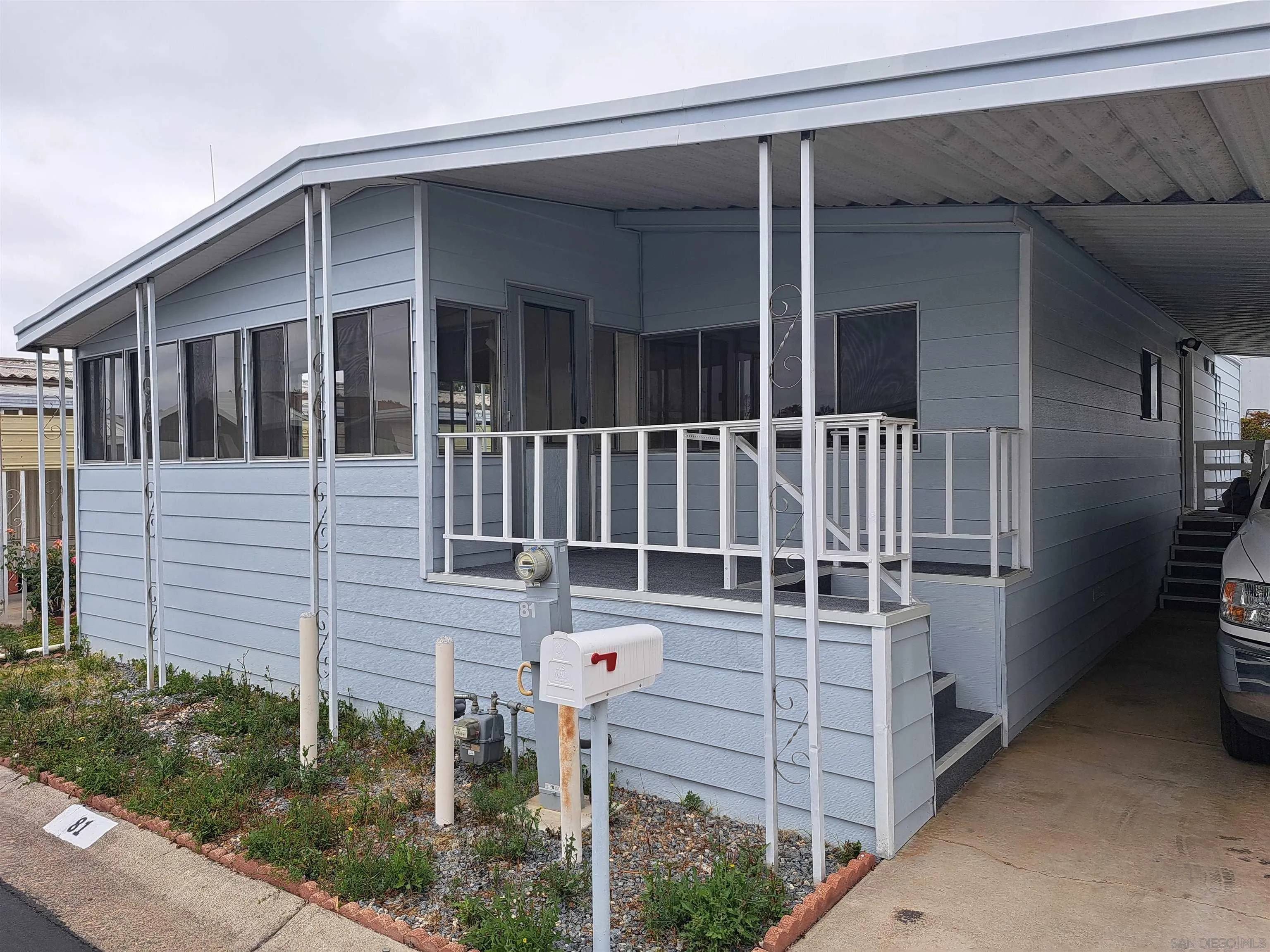 Vista, CA 92084,1010 E Bobier Dr #81