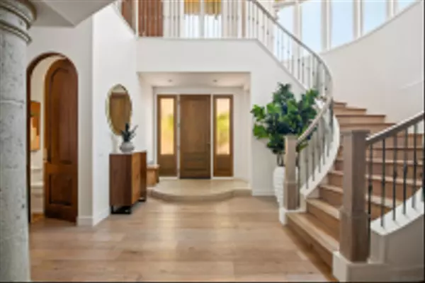 La Jolla, CA 92037,7729 Ivanhoe Avenue