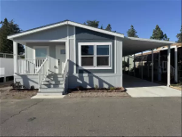 725 W Thornton Ave #45, Hemet, CA 92543