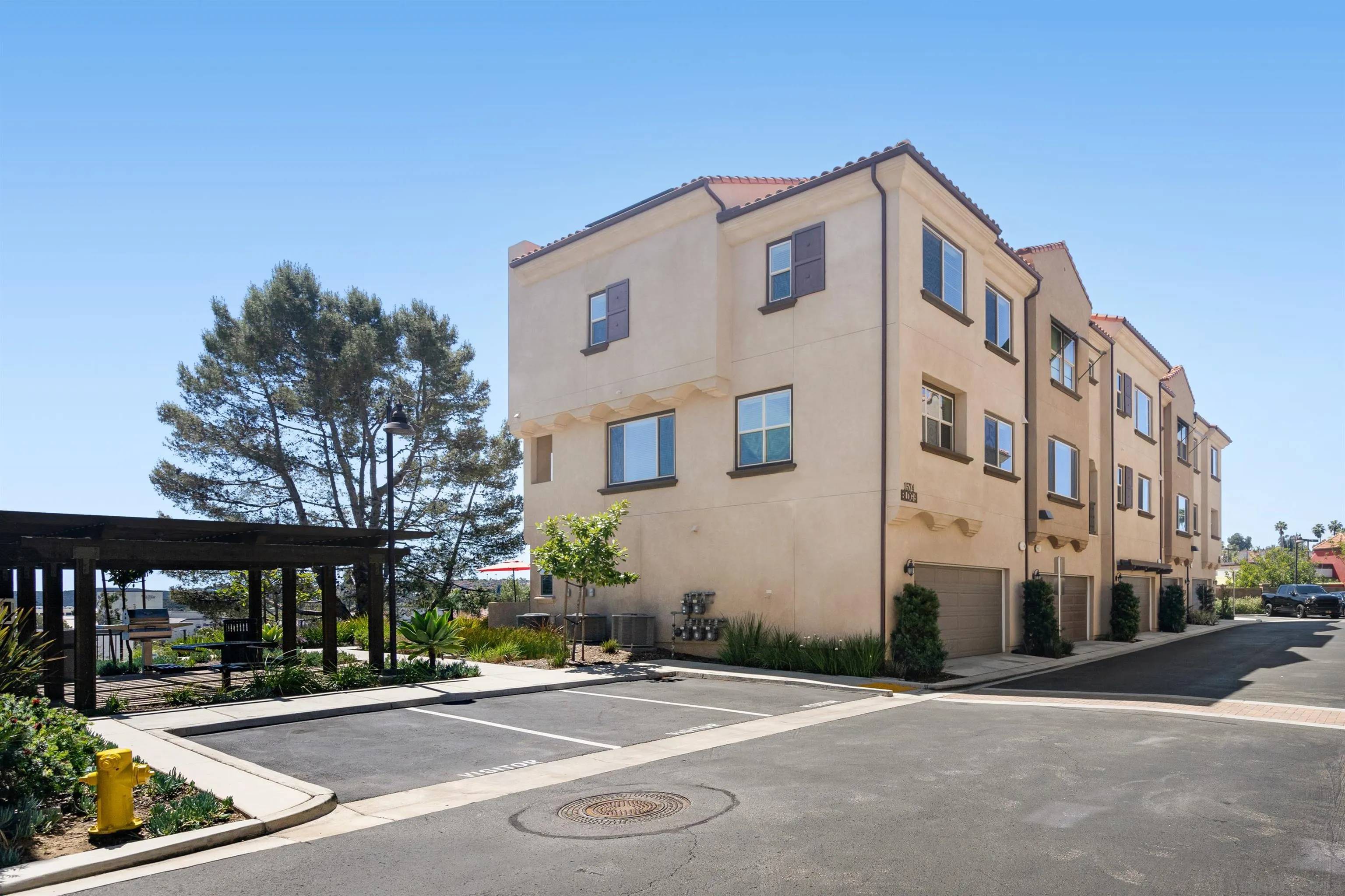 1574 Fortaleza Way #25, Vista, CA 92081
