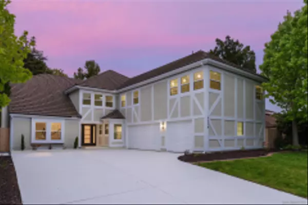 Carlsbad, CA 92009,3326 Fosca St