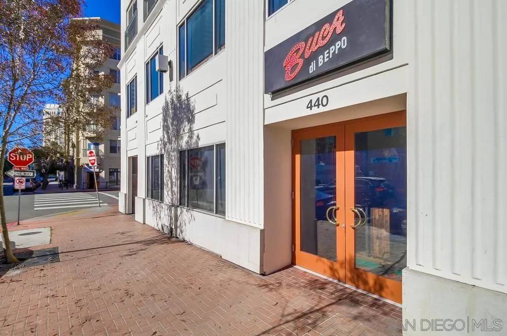 San Diego, CA 92101,445 Island Ave #406