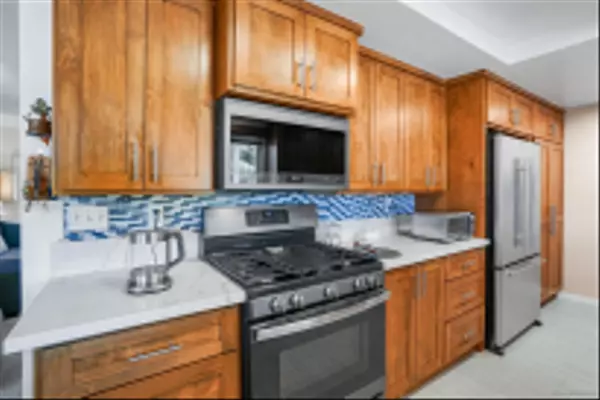 San Diego, CA 92128,16859 Acebo Dr