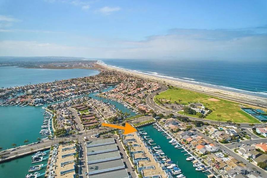 105 Antigua Ct, Coronado, CA 92118