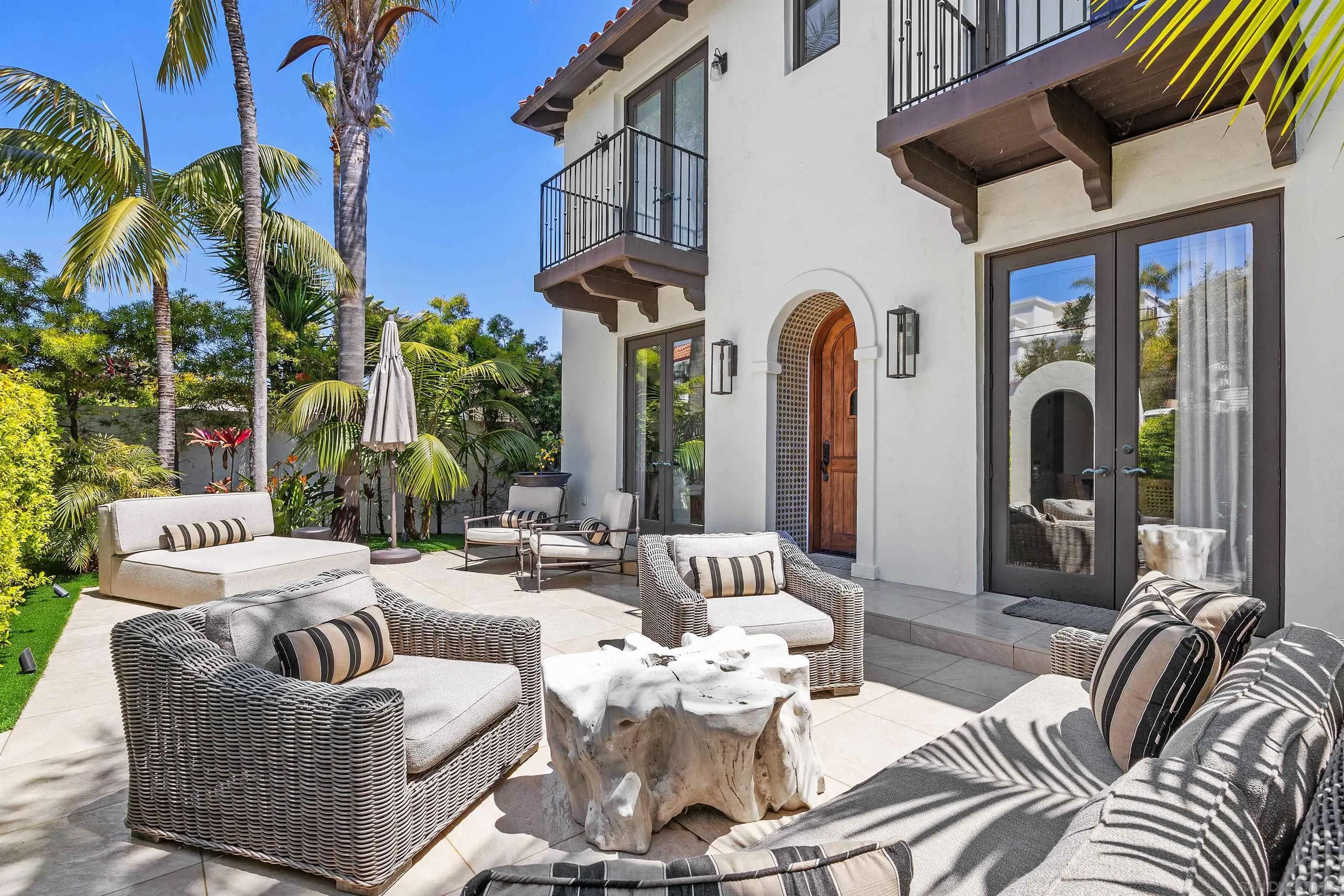 Encinitas, CA 92024,227 Neptune Ave