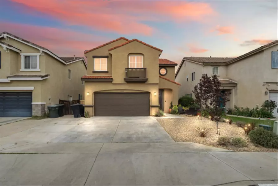 1217 Leopard Ln, Perris, CA 92571
