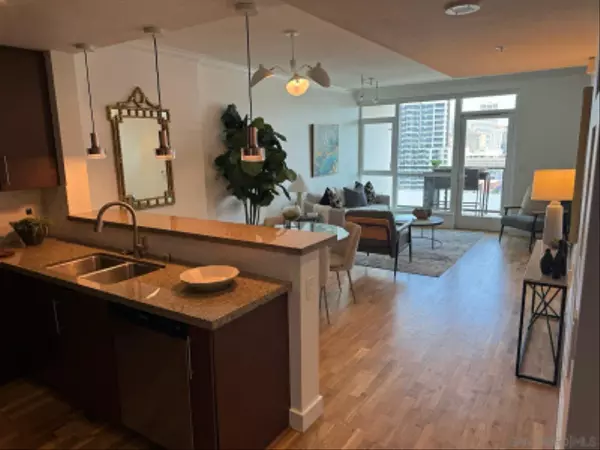San Diego, CA 92101,325 7Th Avenue #1701