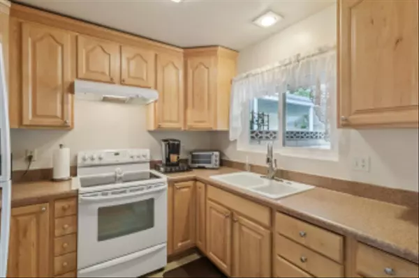 Oceanside, CA 92057,3865 Bay Leaf Way