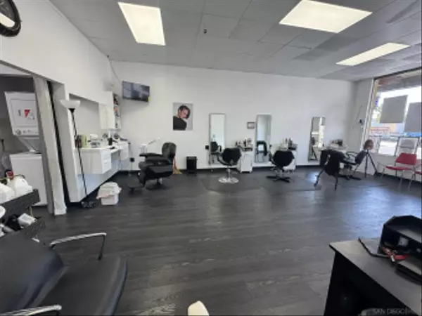 Lakeside, CA 92040,12243 Woodside Ave