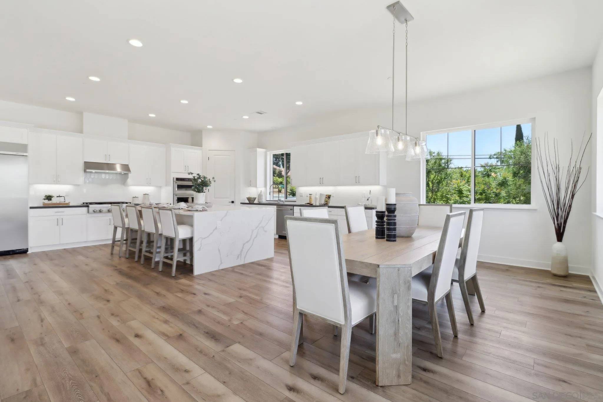 Escondido, CA 92029,2745 Alexander Dr