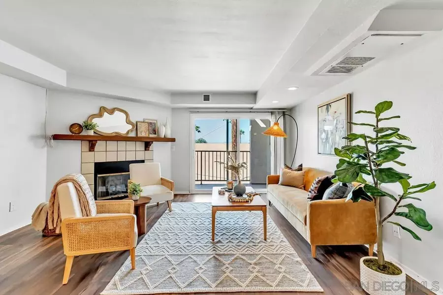 4452 Mentone St #304, San Diego, CA 92107