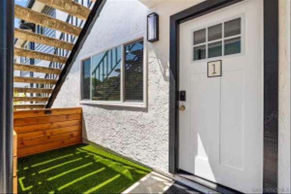 San Diego, CA 92104,4162 Arizona Street
