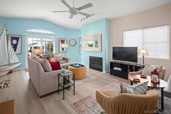 Coronado, CA 92118,737 G Avenue